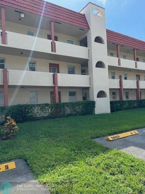 2850 W Sunrise Lakes Dr  #103,  Sunrise,  FL 33322