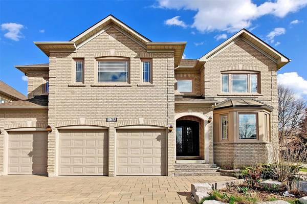 138 Clarendon DR, Richmond Hill, ON L4B 3W7