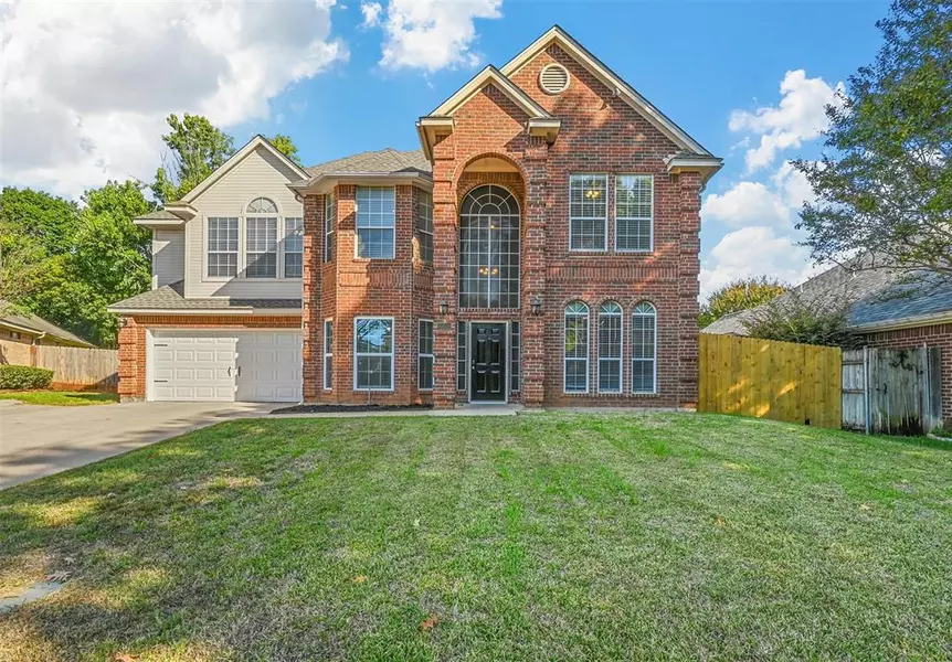 2415 Red Maple Court, Arlington, TX 76001