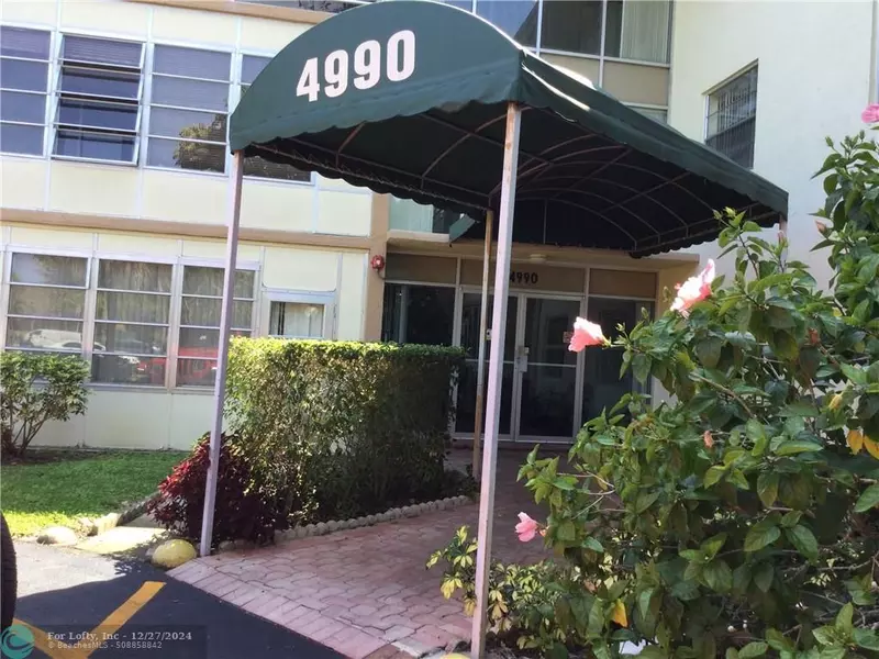 4990 E Sabal Palm Blvd  #215, Tamarac, FL 33319