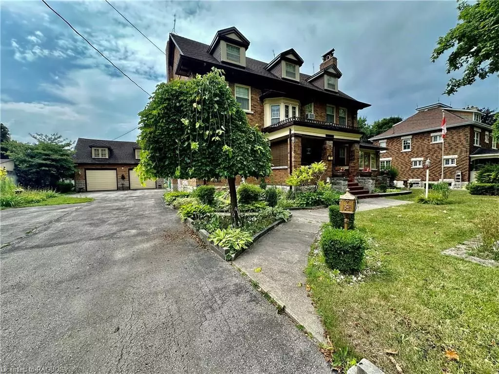 Hanover, ON N4N 1M9,75 10TH ST