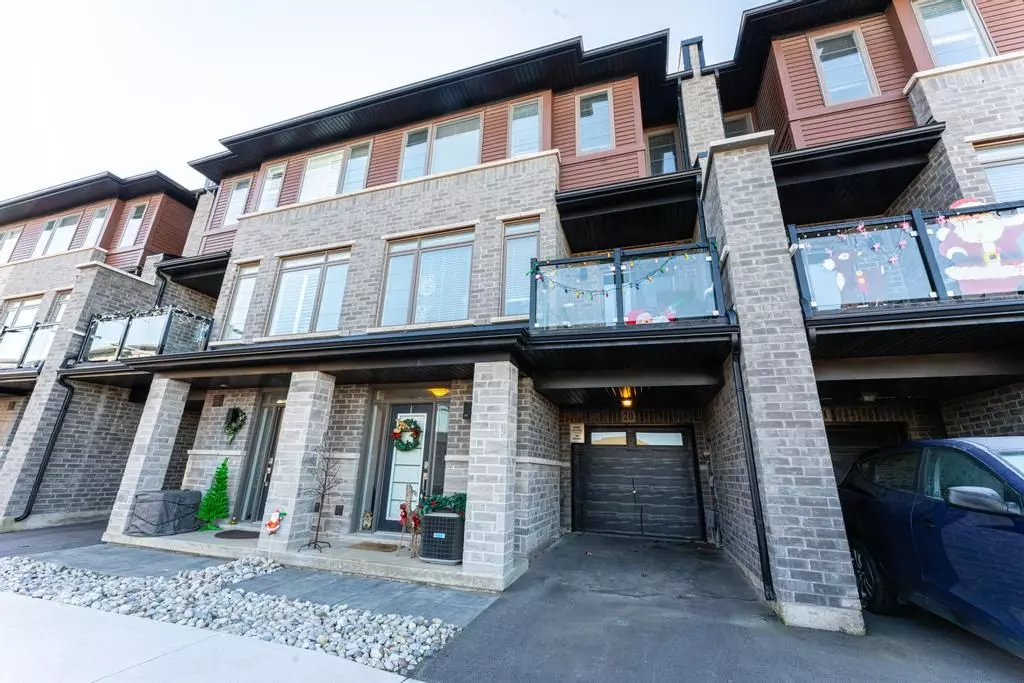 Lincoln, ON L0R 1B7,5000 Connor DR #20