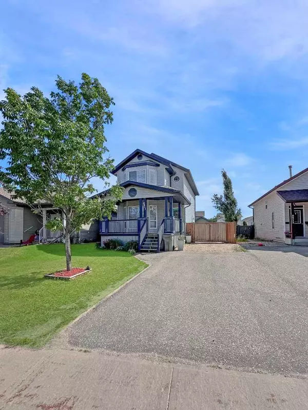 8911 62 AVE, Grande Prairie, AB T8W2P4