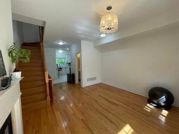 Toronto C14, ON M2N 4R8,171 Finch AVE E #B