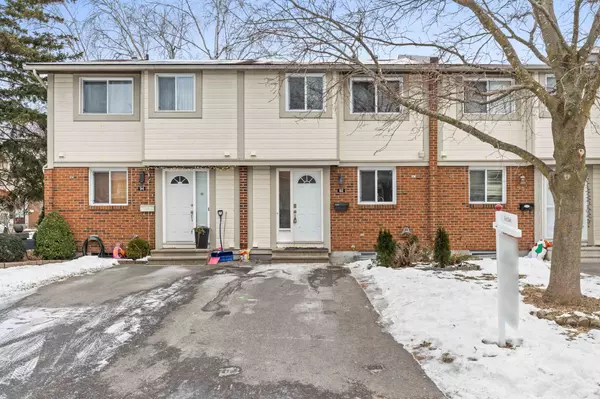 92 BARROW CRES, Kanata, ON K2L 2J1