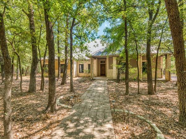 1060 Harpole Road, Tioga, TX 76271