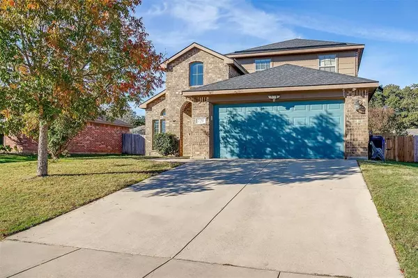 729 Tracy Drive, Azle, TX 76020