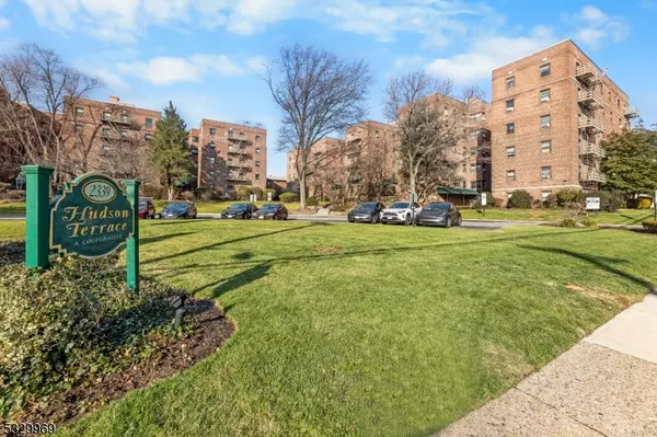 2339 Hudson Terrace #D1, Fort Lee Boro, NJ 07024