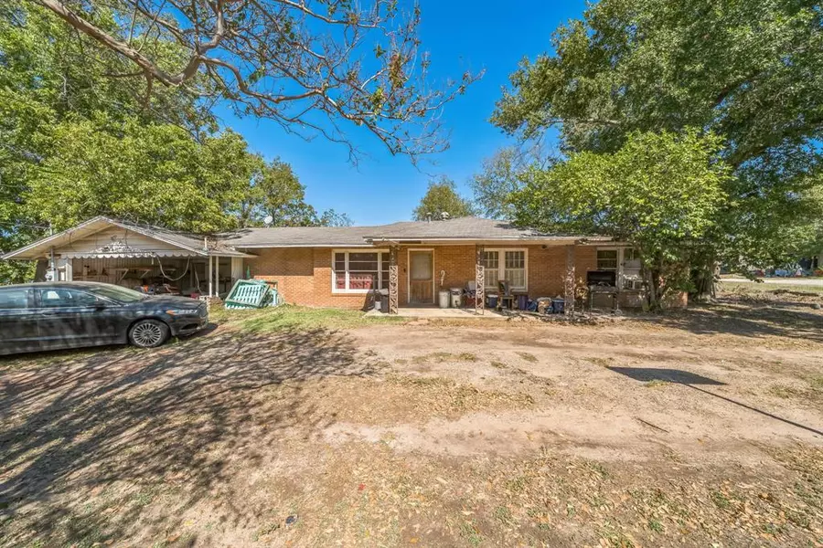 360 Mcdonald Street, Fairfield, TX 75840