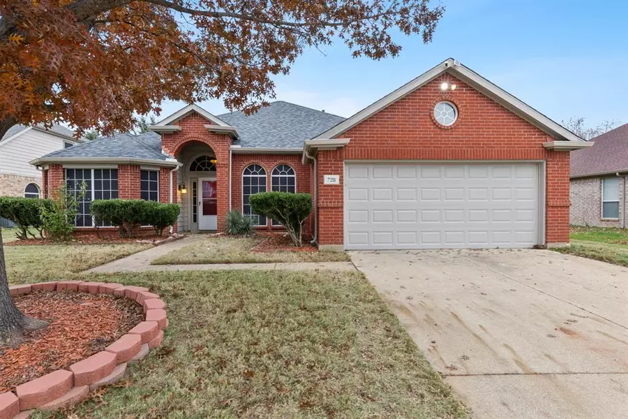 728 River Oak Way, Lake Dallas, TX 75065