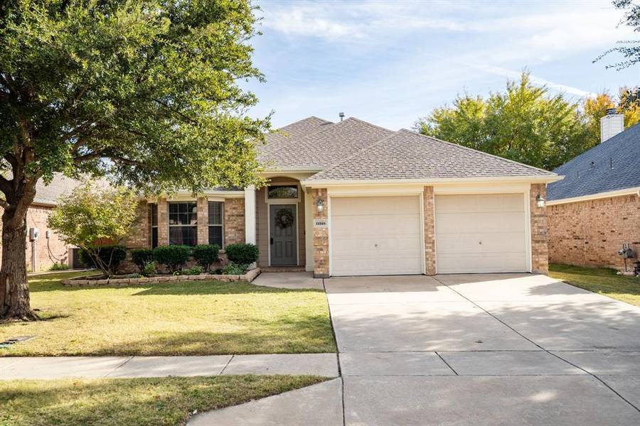 15528 Yarberry Drive, Fort Worth, TX 76262