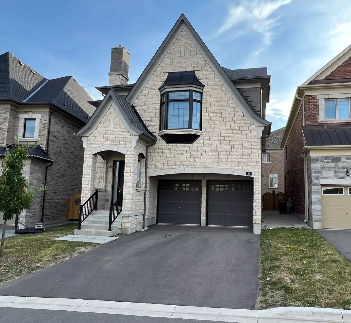 Vaughan, ON L6A 4Y5,26 Hurst AVE