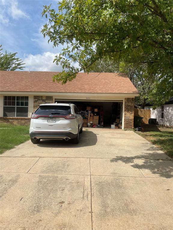 6002 Cool Springs Drive, Arlington, TX 76001