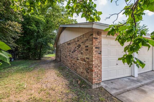 North Richland Hills, TX 76180,6052 Holiday Lane