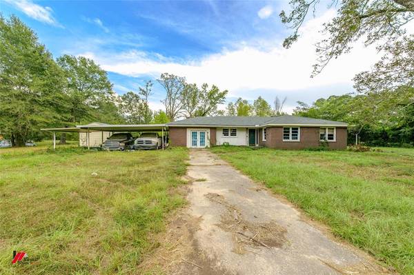 389 Percy Burns Road, Springhill, LA 71075