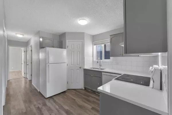 Calgary, AB T3J 4T2,163 Taravista DR Northeast