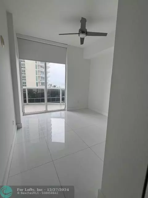 Sunny Isles Beach, FL 33160,16001 Collins Ave  #502