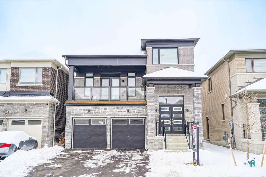 3086 Paperbirch TRL, Pickering, ON L1X 0N9