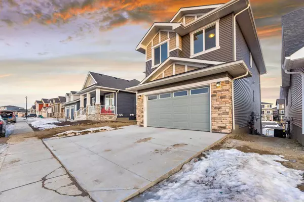 Airdrie, AB T4B 0A7,1642 Baywater ST Southwest