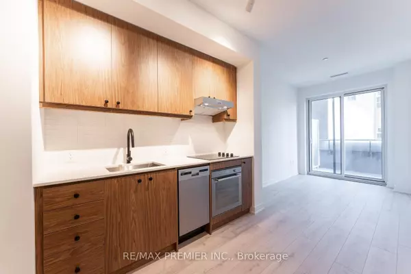 9 Tecumseth ST #212, Toronto C01, ON M5V 3G4