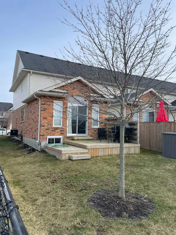 London, ON N6G 0N6,847 Silverfox CRES N