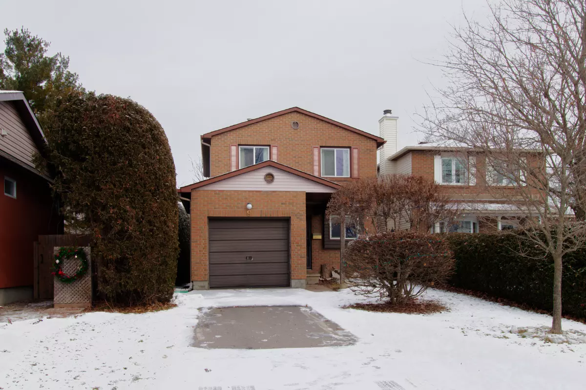 Barrhaven, ON K2J 2L2,9 Airycot CIR