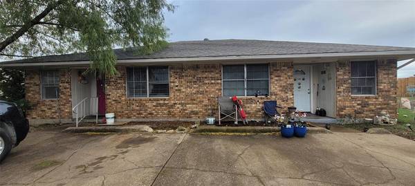 2901 S Cardinal Street, Ennis, TX 75119