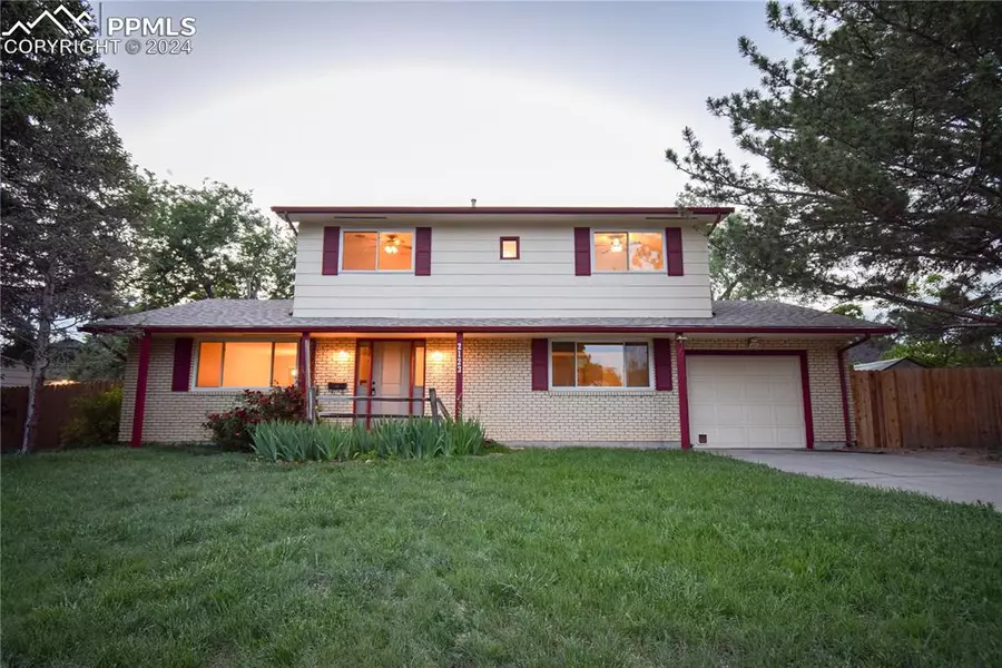 2123 Comanche RD, Pueblo, CO 81001