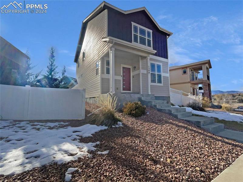 1544 Iver ST, Colorado Springs, CO 80910