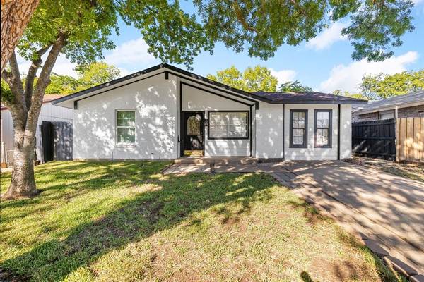 2441 Lakeshore Drive, Grand Prairie, TX 75051