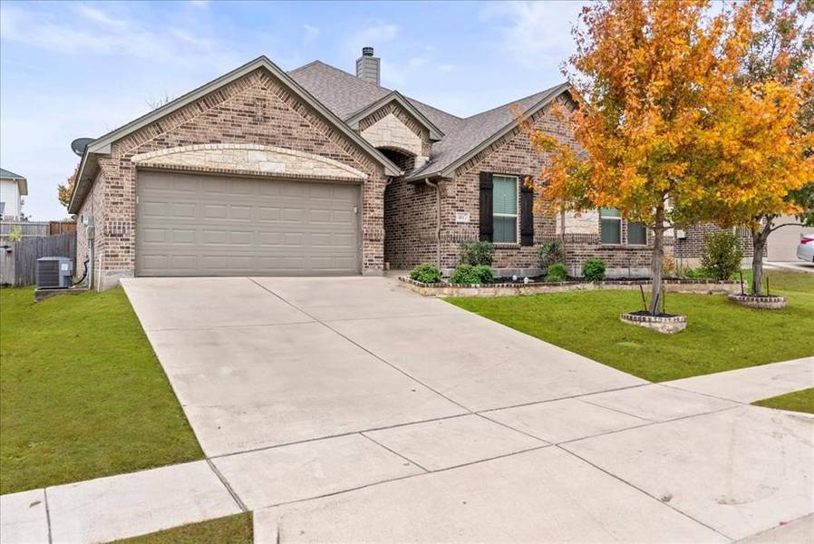 407 Lone Star Drive, Justin, TX 76247