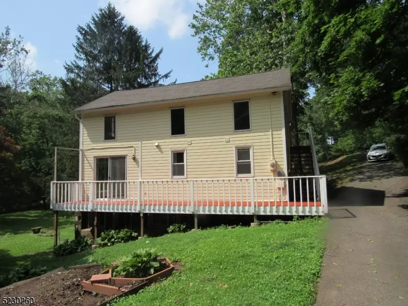 275 Creek Rd, Alexandria Twp., NJ 08825