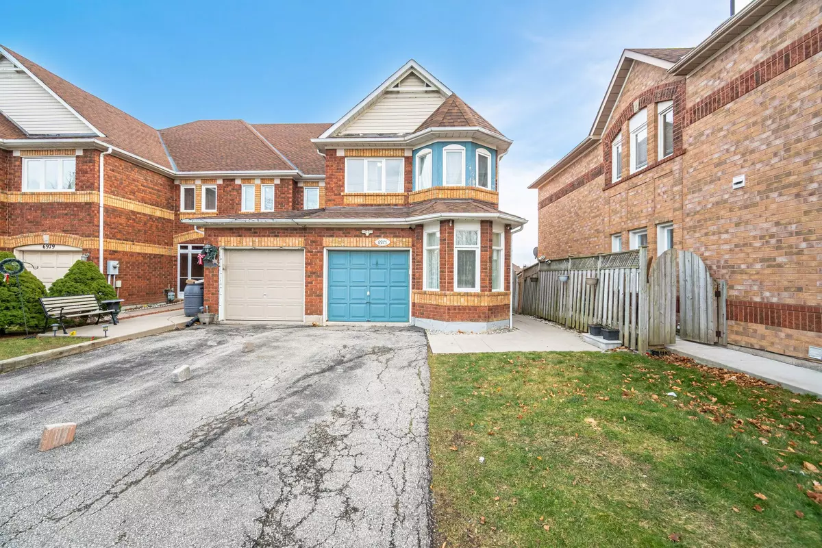 Mississauga, ON L5N 7E2,6975 Glory CT