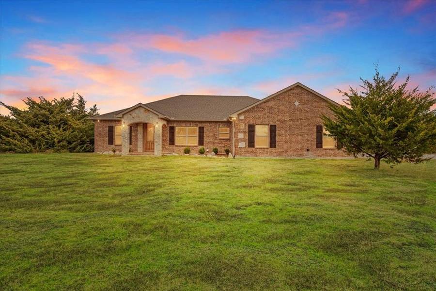 102 Reece Lane, Trenton, TX 75490