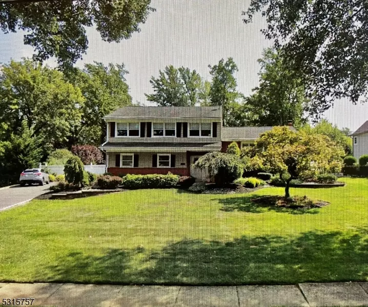 349 Willow Way, Clark Twp., NJ 07066