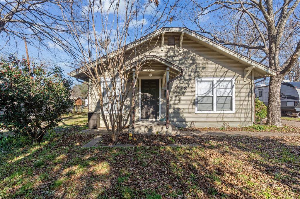 Cleburne, TX 76033,412 W 4th Street