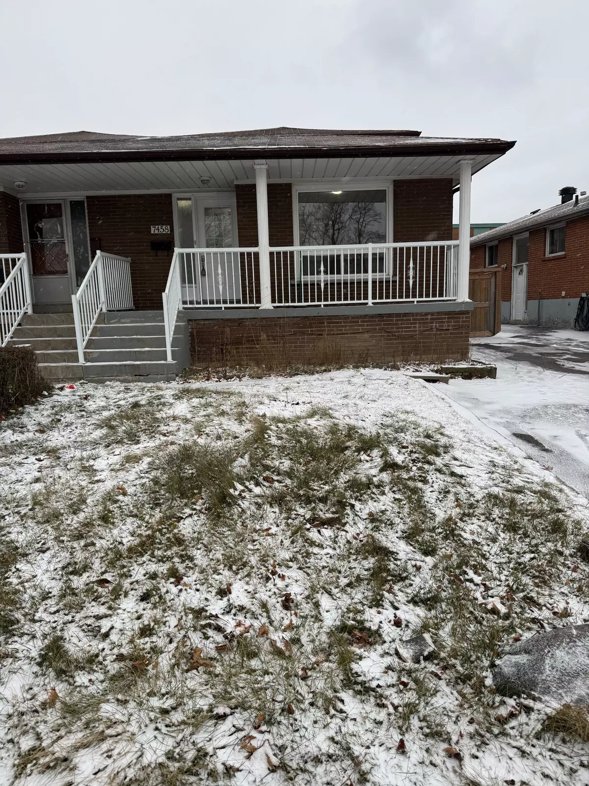 Mississauga, ON L4T 2T3,7458 Catalpa RD #UPPER