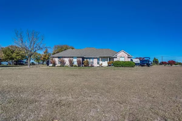 8099 Mavis Avenue, Waxahachie, TX 75167