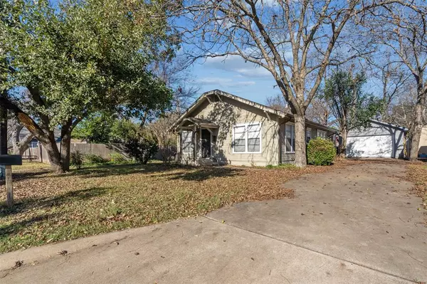 Cleburne, TX 76033,412 W 4th Street