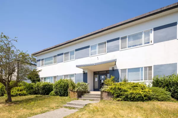 Burnaby, BC V5E 1H4,6831 ARCOLA STREET