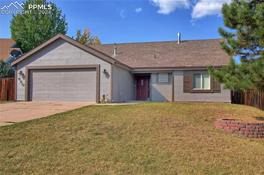 680 Calico CT, Woodland Park, CO 80863