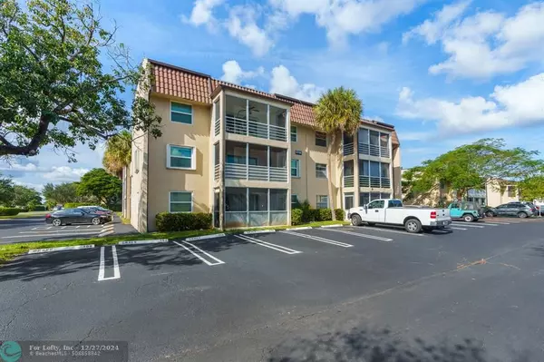 Coral Springs, FL 33065,2700 Riverside Dr  #203-B