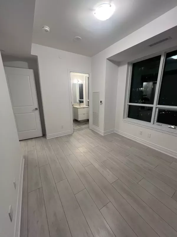 Mississauga, ON L5B 0N6,30 Elm DR #1108