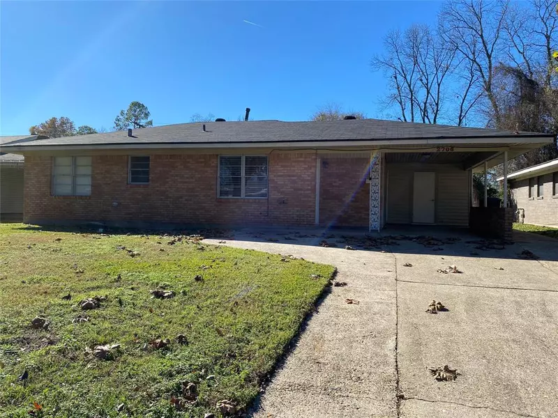 2706 Bolch, Shreveport, LA 71104