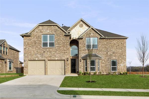 2610 White Plains Drive, Midlothian, TX 76065