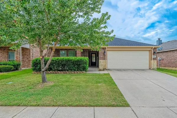 8816 Whirlwind Trail,  Aubrey,  TX 76227