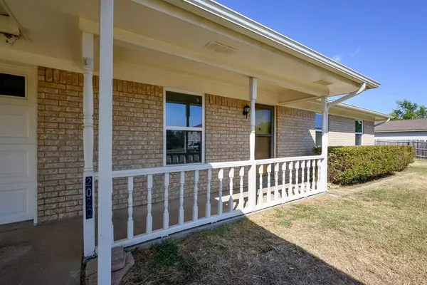 Granbury, TX 76048,2020 Walker Street