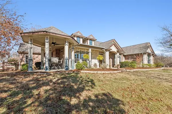 8217 Plum Creek Trail, Burleson, TX 76028