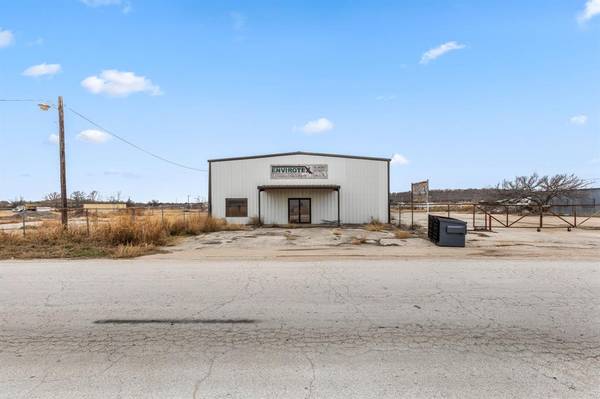 261 E Industrial Boulevard, Graham, TX 76450