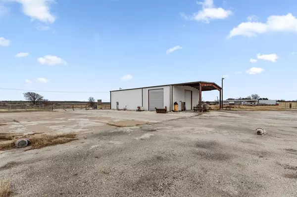 Graham, TX 76450,261 E Industrial Boulevard